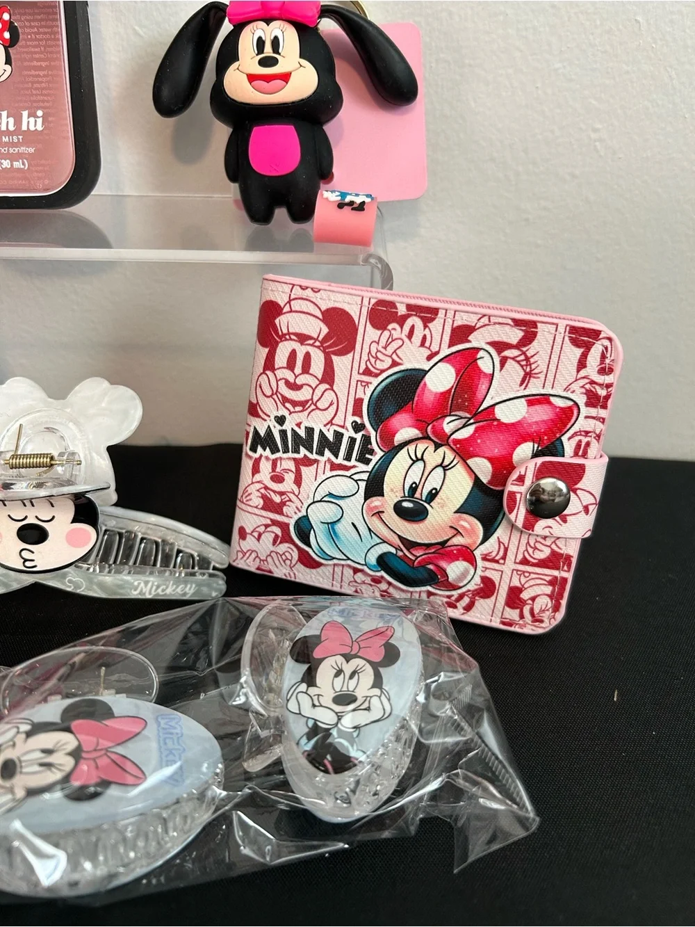 Minnie Mouse wallet, lipbalm, hair lips and keychain